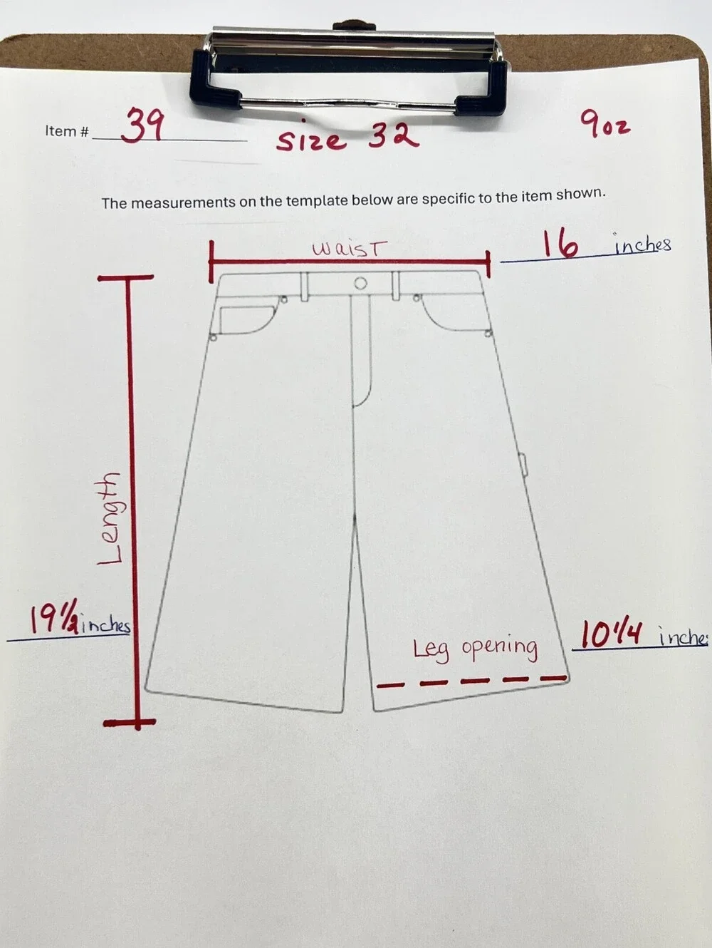 Banana Republic Size 32 chino shorts (1-39) men's classic flat front